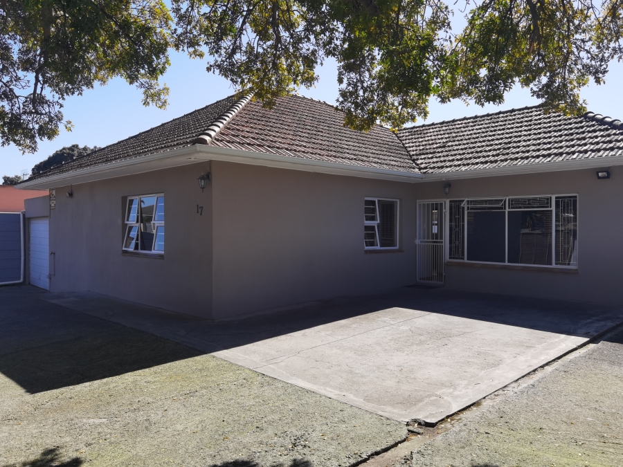 4 Bedroom Property for Sale in Shirley Park Western Cape